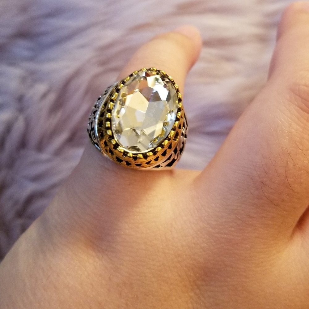 💎 Over sized large clear glass stone metal ring - Picture 2 of 7